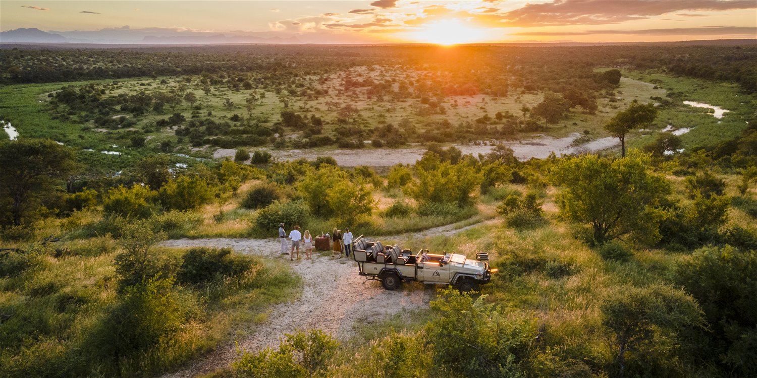 big 5 luxury safari with game drive in klaserie private nature reserve