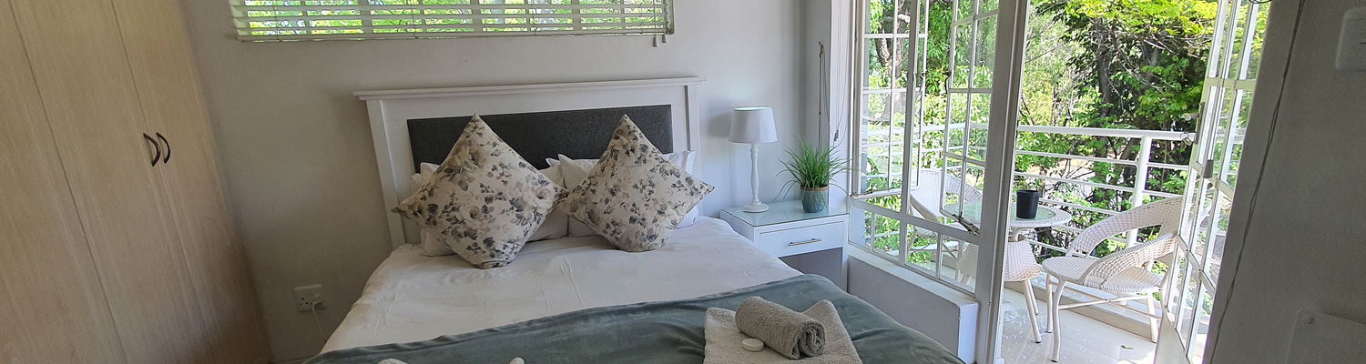 Baobab Apartment with Balcony overlooking Koi Pond