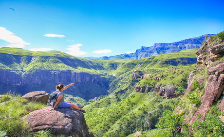 Cathedral Peak Mushroom Rock area