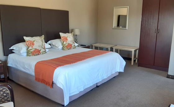Room 4 - King or Twin Room with Balcony